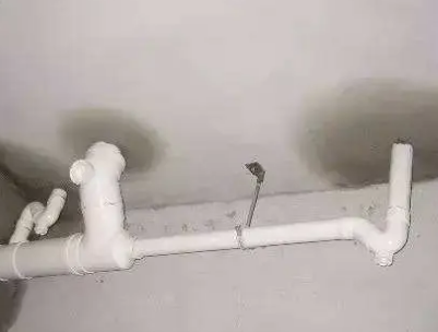 台前卫生间测漏水的几种情景